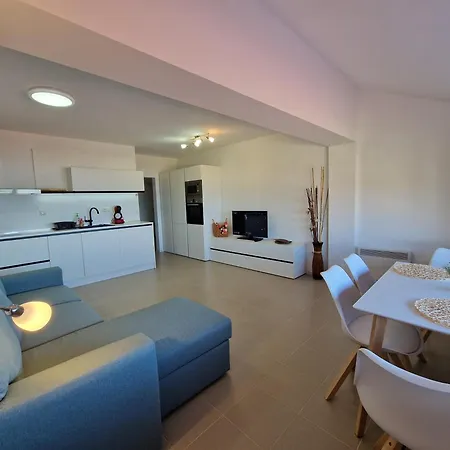 Апартаменты Infinity View 7 *